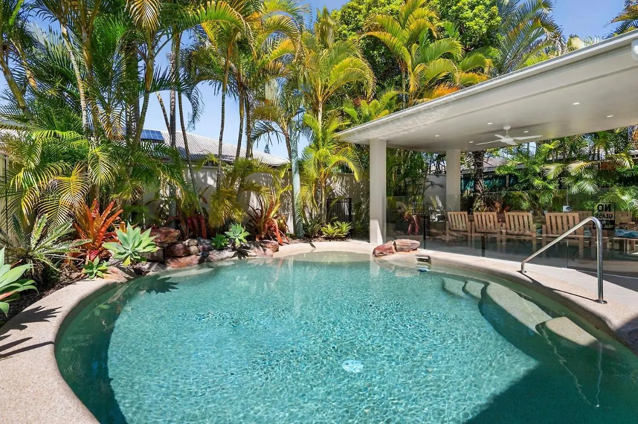 11 Dalmor Court Vila Coolum Beach 0*,
